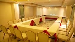 Amdina Hotel preview 3