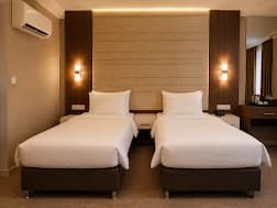 Egan Hotel preview 3