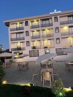 Egan Hotel preview thumbnail 4
