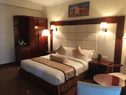 Genfel Hotel preview 1