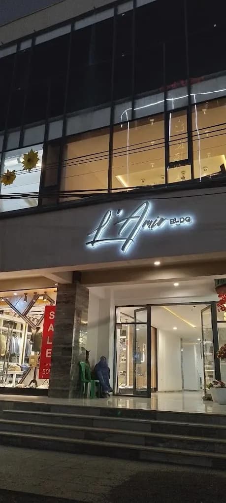 L'Amir Building preview
