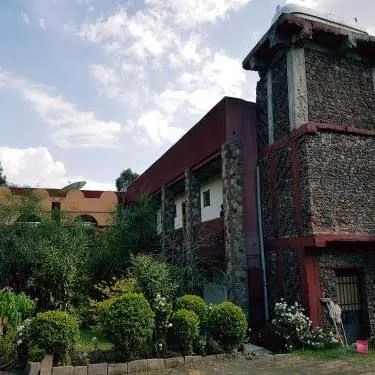 Top Twelve Hotel preview 1