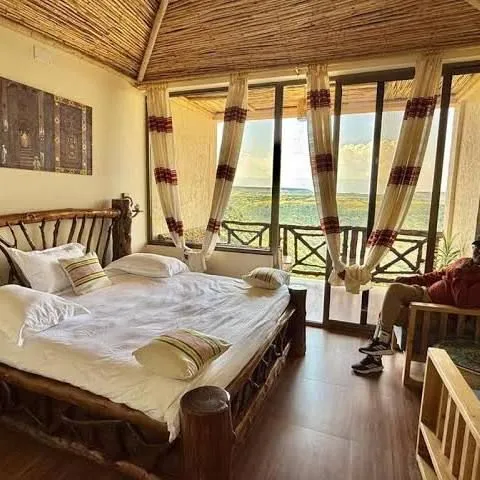 Hilltop Lodge preview thumbnail 4