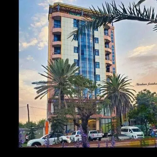 Lake Avenue Hotel preview